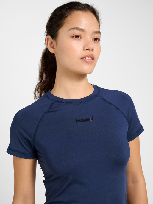 hmlPRIMA W T-SHIRT S/S, DRESS BLUES, model