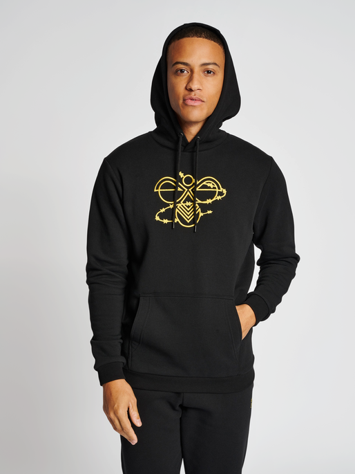 hmlAMNESTY HOODIE, BLACK, model