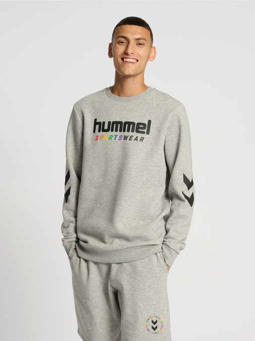 hmlRAINBOW SPORTSWEAR SWEATSHIRT, 2006, model