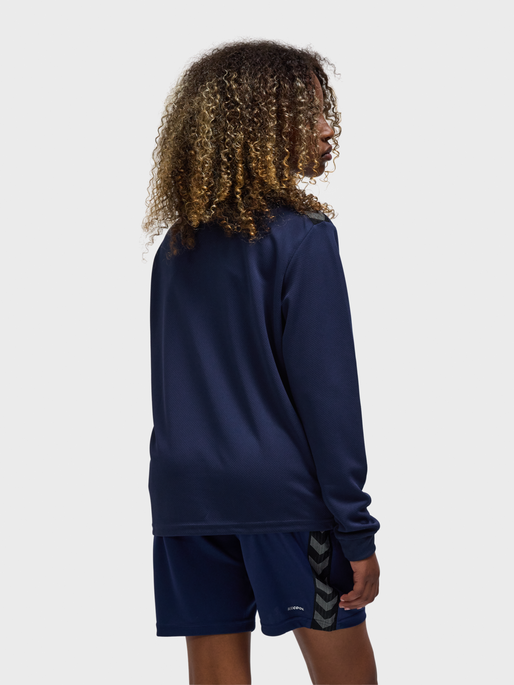 hmlAUTHENTIC HALF ZIP SWEAT KIDS, MARINE, model
