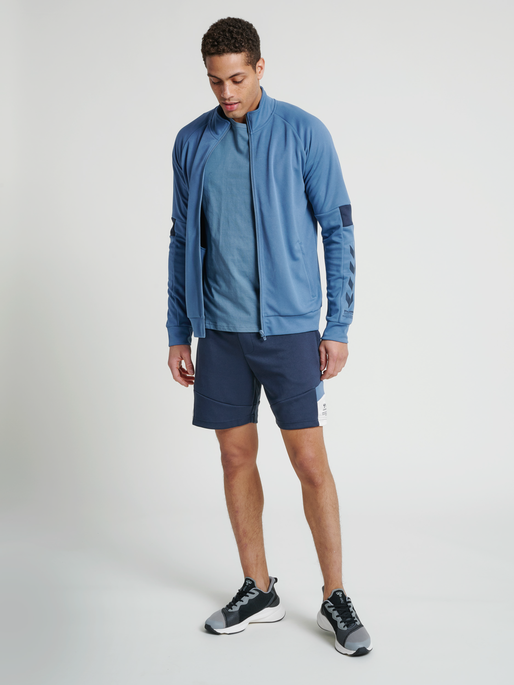 hmlALEC ZIP JACKET, 8252, model