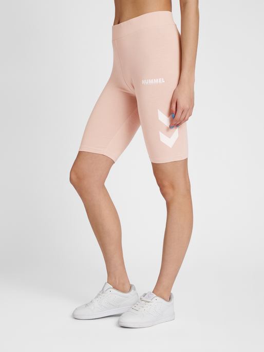 hmlLEGACY WOMAN TIGHT SHORTS, CHALK PINK, model