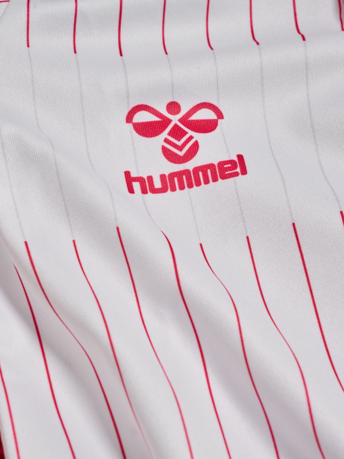 DBU 26 AWAY MINI KIT, WHITE, packshot