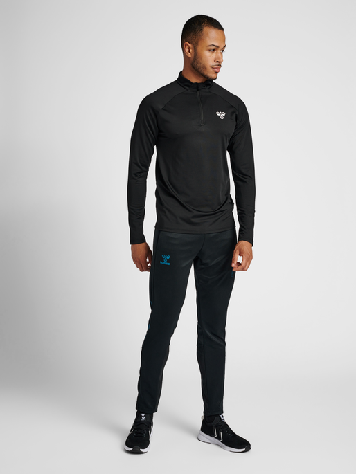 hmlGG12 TRAINING 1/2 ZIP SWEAT, 2001, model