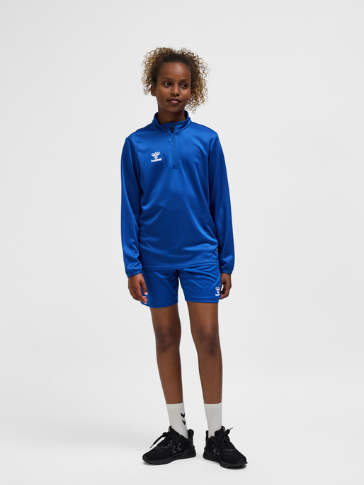 hmlESSENTIAL HALF-ZIP KIDS, TRUE BLUE, model