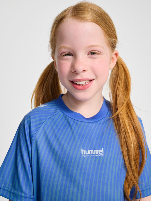 hmlJR GOAL AOP T-SHIRT S/S, LICHEN BLUE, model