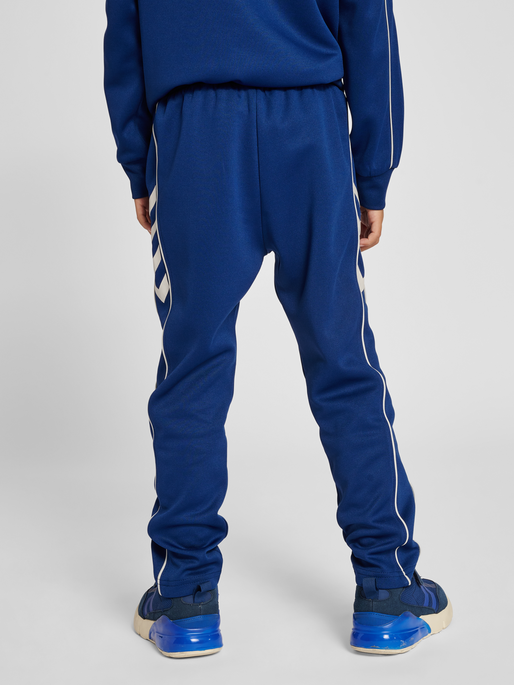 hmlTRACK TRACKSUIT, NAVY PEONY, model