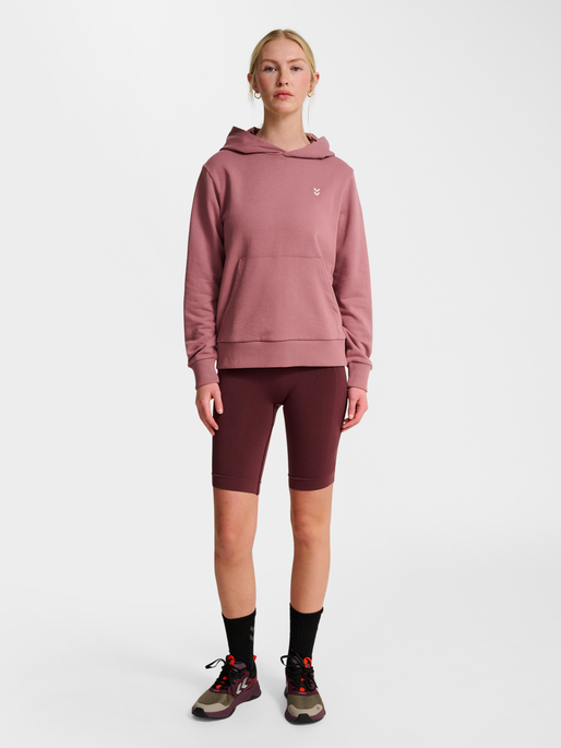 hmlPULSE W SWEAT HOODIE, WISTFUL MAUVE, model