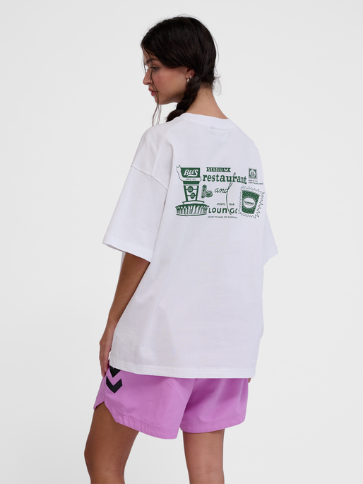 hmlLOOSE T-SHIRT S/S BEES STADIUM, WHITE/EDEN, model