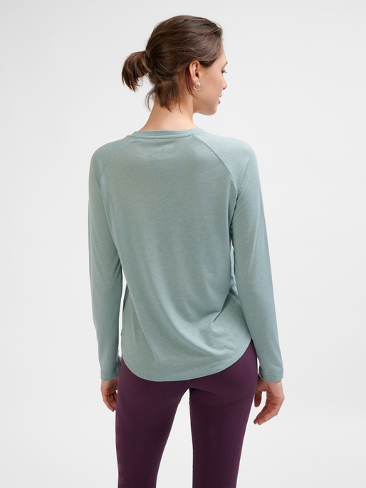 hmlMT VANJA T-SHIRT L/S, CHINOIS GREEN, model