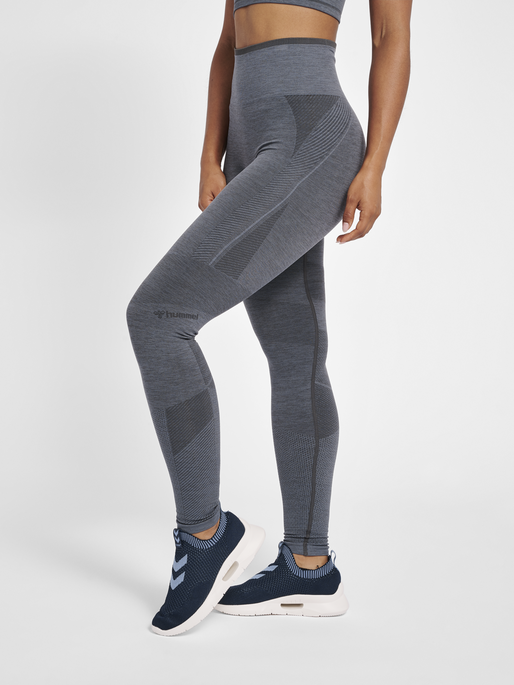 hmlSKY HIGH WAIST SEAMLESS TIGHTS, 1545, model