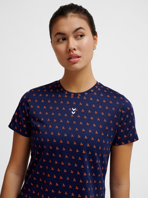 hmlFAST WORKOUT W T-SHIRT S/S, DRESS BLUES, model