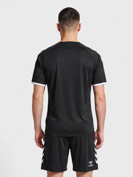 hmlCORE VOLLEY TEE, BLACK, model