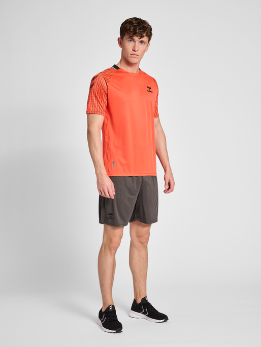 hmlONGRID POLY SHORTS, FORGED IRON/JET BLACK, model