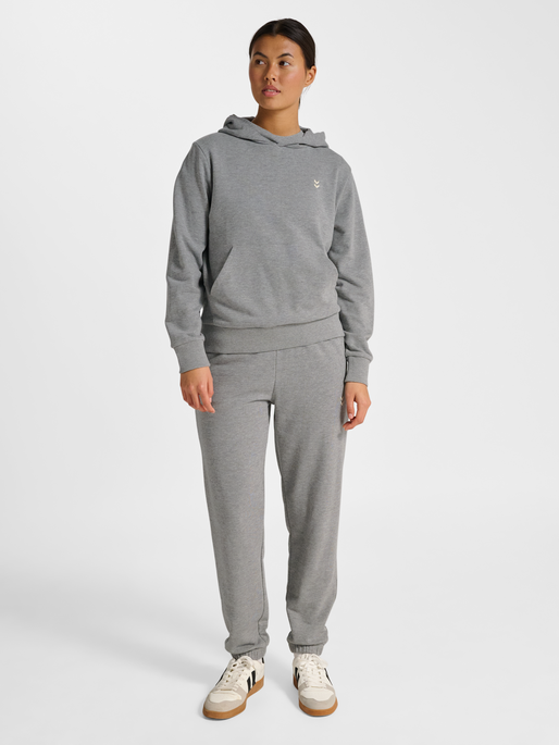 hmlPULSE W SWEAT HOODIE, GREY MELANGE, model