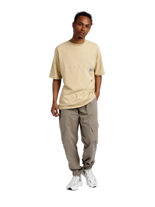 hmlBEACH BREAK T-SHIRT, 8002, model