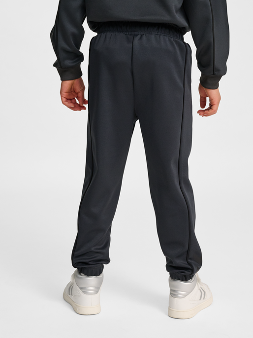 hmlJR INTERLOCK ADJUST PANTS, EBONY, model