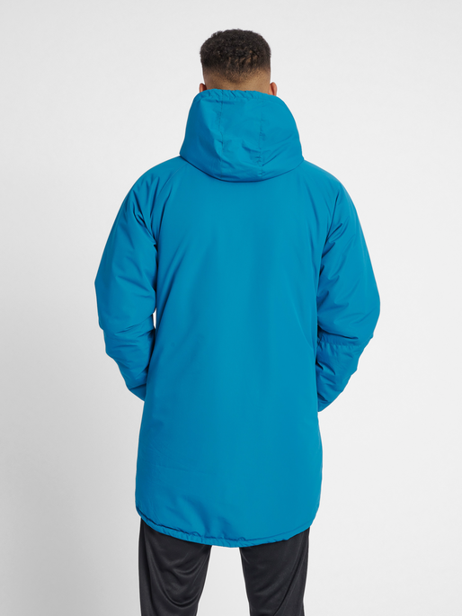 hmlAUTHENTIC BENCH JACKET, CELESTIAL, model