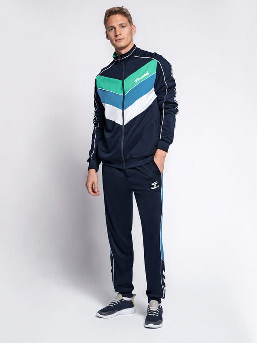 hmlLIAM ZIP JACKET, BLACK IRIS, model