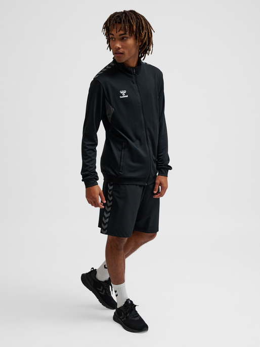 hmlAUTHENTIC PL ZIP JACKET, BLACK, model