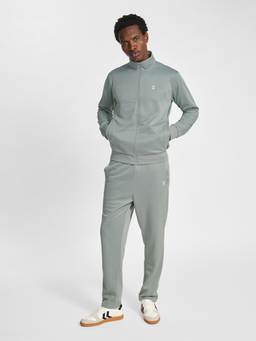hmlPULSE TRACKSUIT, BELGIAN BLOCK, model
