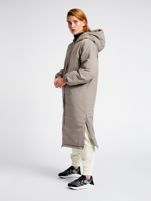 hmlEAST PUFFER LONG COAT, 1452, model
