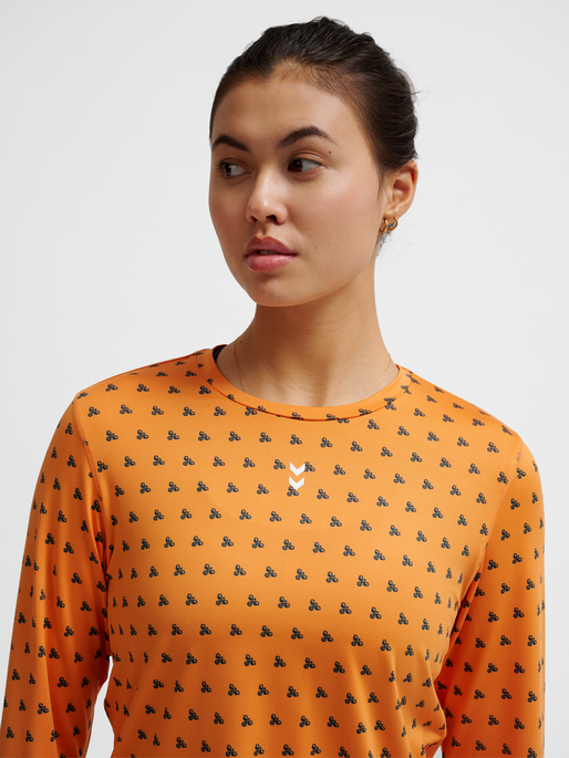 hmlFAST W T-SHIRT L/S, DUSTY ORANGE, model
