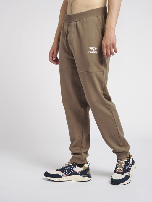 hmlSTEPHAN PANTS, 8058, model