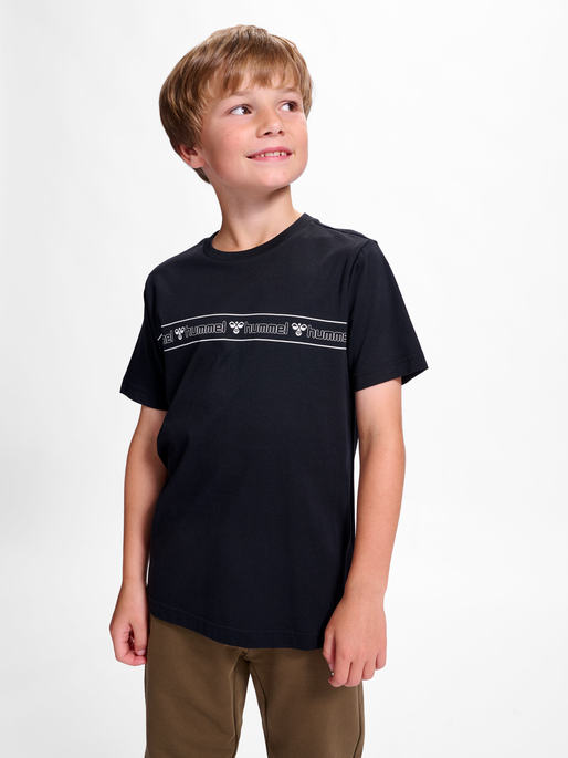 hmlGAZ T-SHIRT S/S, 2001, model