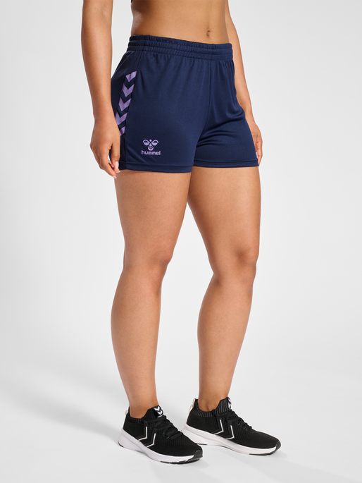 hmlSTALTIC POLY SHORTS WOMAN, MARINE/PAISLEY PURPLE, model