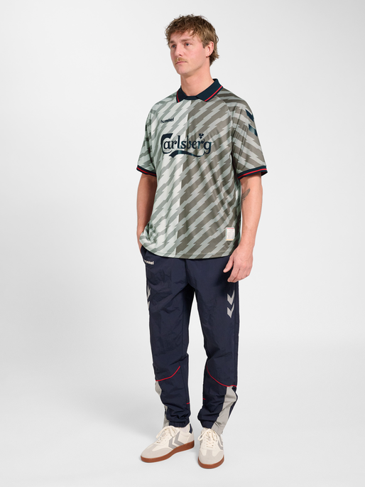 hmlWORLD 26 SOCCER JERSEY, LUNAR ROCK, model