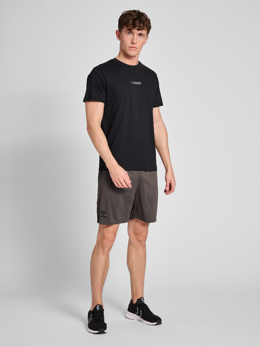 hmlOFFGRID TEE S/S, JET BLACK/FORGED IRON, model