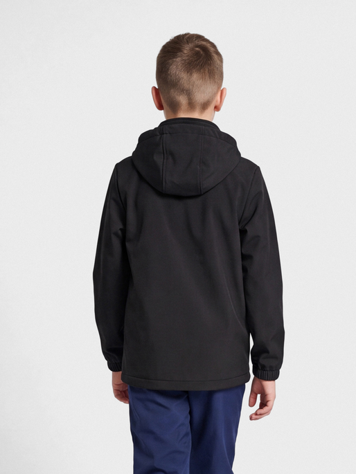hmlMARS SOFTSHELL JACKET, BLACK, model