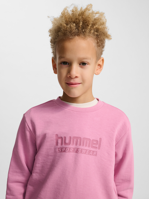 hmlJR BASE SWEATSHIRT, POLIGNAC, model
