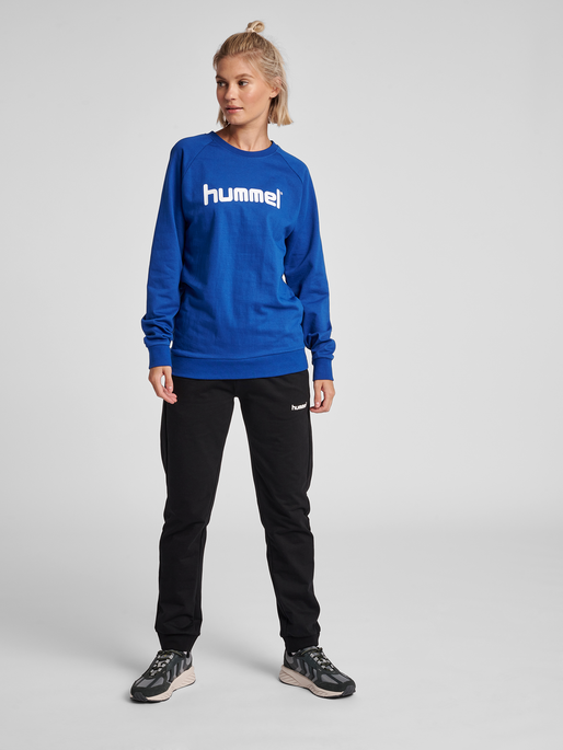HMLGO COTTON LOGO SWEATSHIRT WOMAN, TRUE BLUE, model