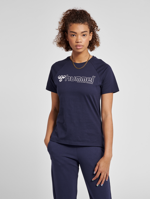 hmlNONI 2.0 T-SHIRT, PEACOAT, model