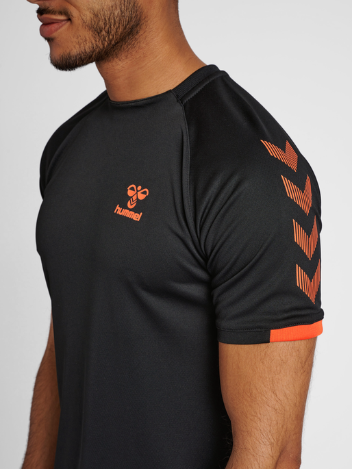 hmlGG12 ACTION JERSEY S/S, 2953, model