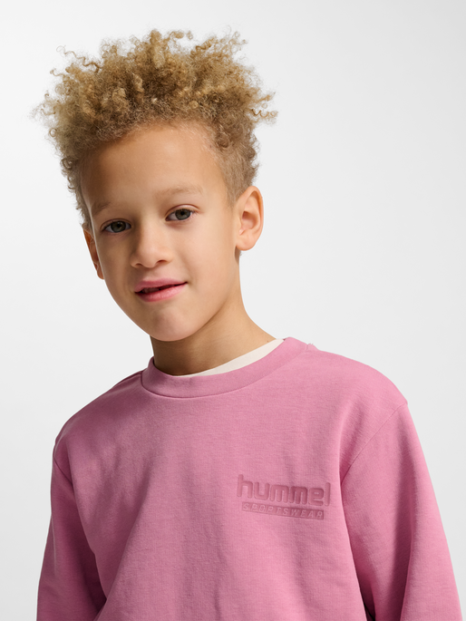 hmlJR BASE SWEAT SET, POLIGNAC, model