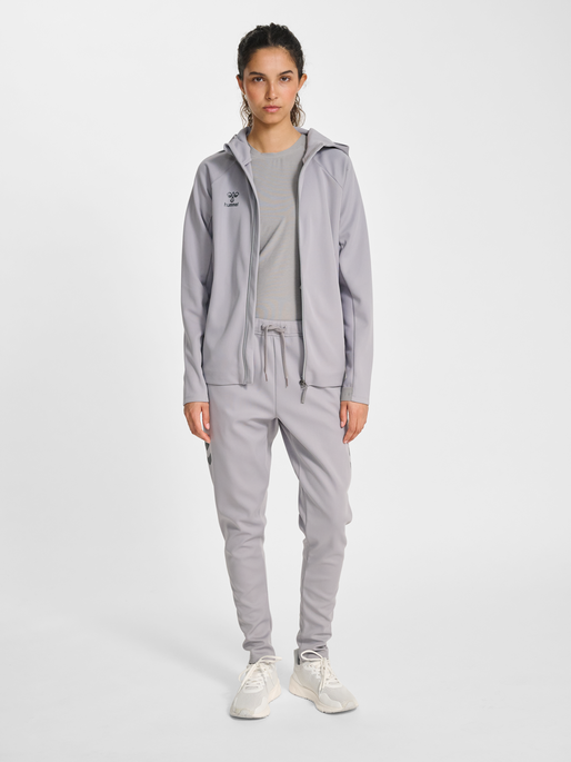 hmlCIMA 2.0 ZIP HOODIE WOMAN, ALLOY, model