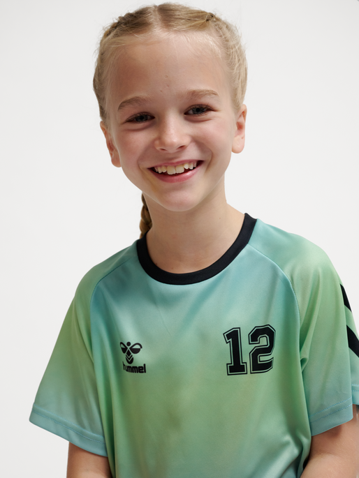 hmlSHIMMER SET, LICHEN BLUE, model