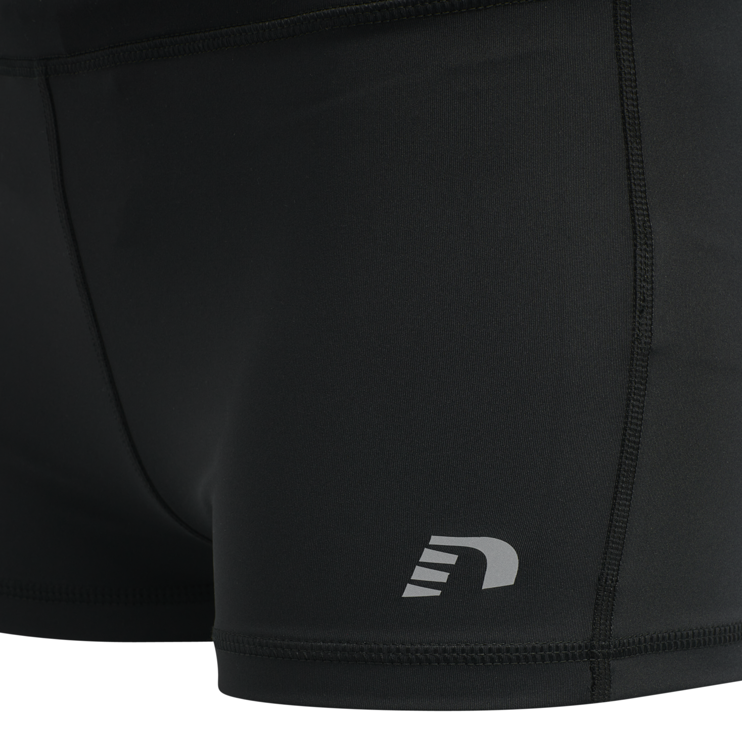 WOMEN CORE ATHLETIC HOTPANTS, BLACK, packshot