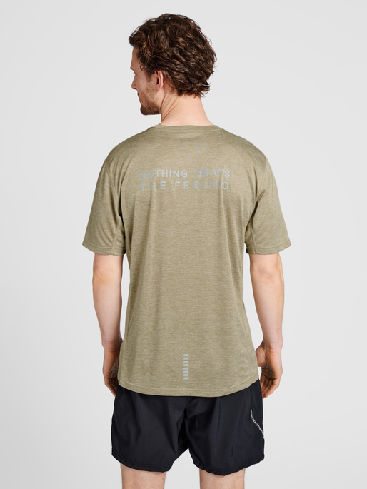 MEN STATEMENT T-SHIRT S/S, 8220, model