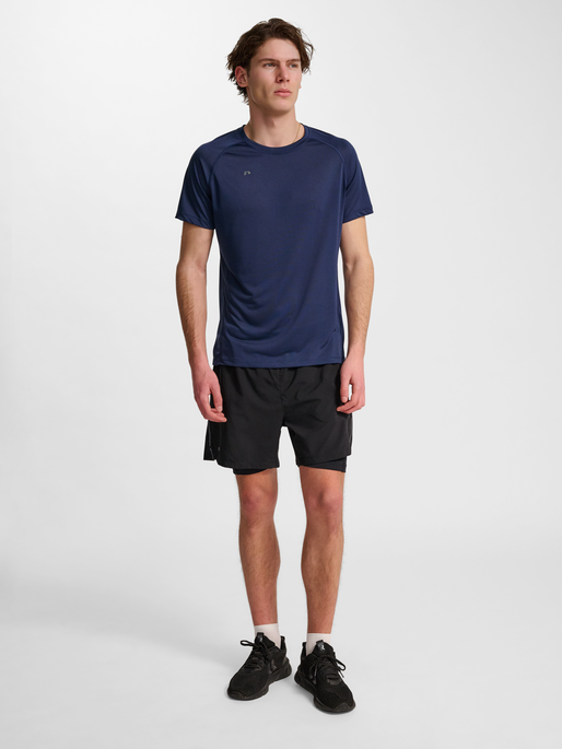 nwlBEAT T-SHIRT, BLACK IRIS, model