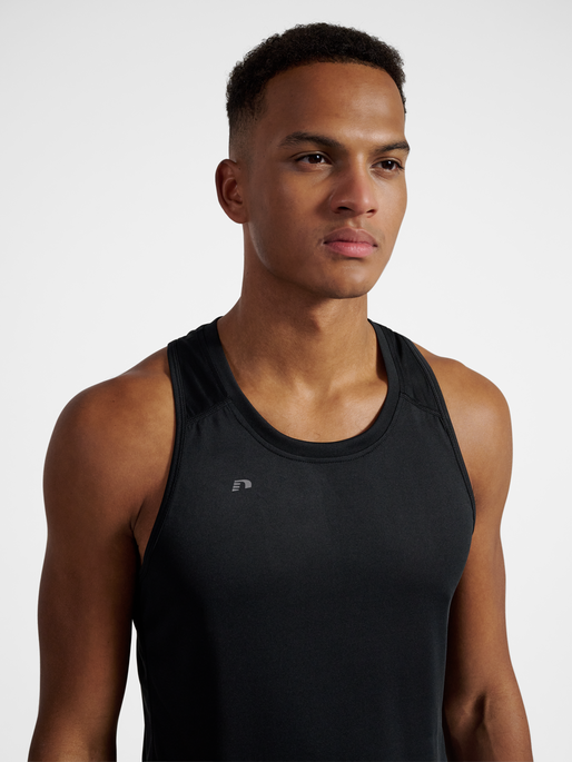 nwlBEAT SINGLET, BLACK, model