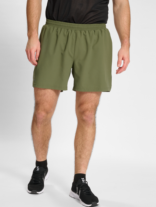nwlDALLAS SHORTS MEN, FOUR LEAF CLOVER, model