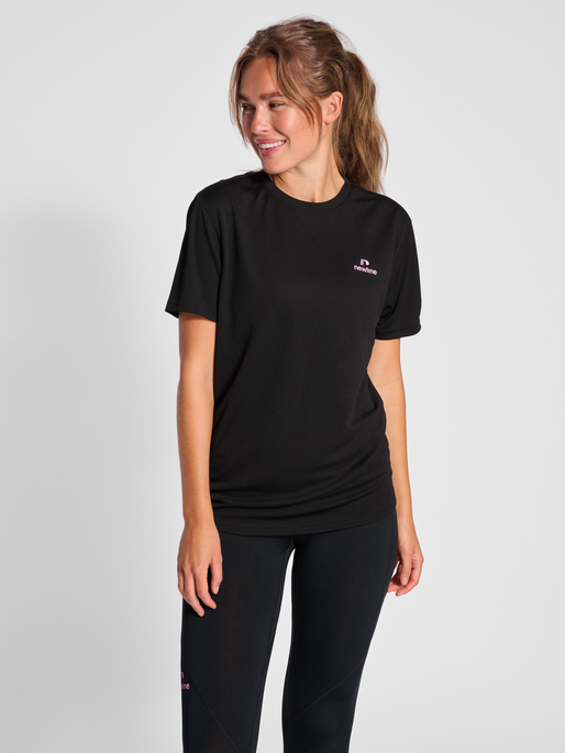nwlSB S/S RUNNING TEE, BLACK, model