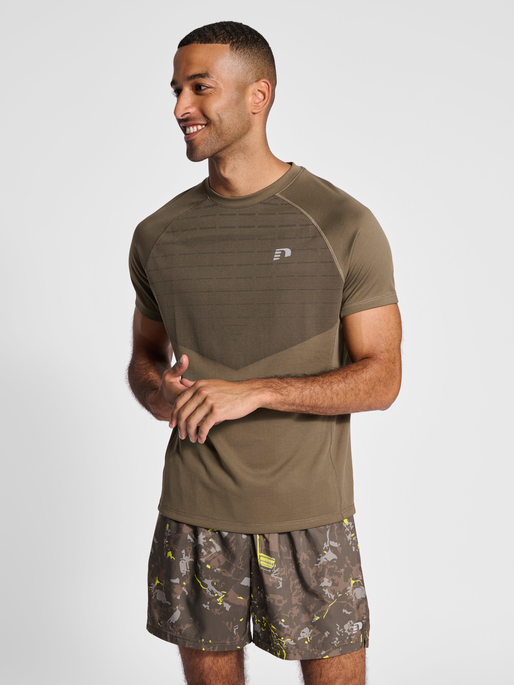 nwlLAKELAND T-SHIRT S/S MEN, CROCODILE, model