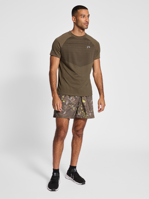 nwlLAKELAND T-SHIRT S/S MEN, CROCODILE, model