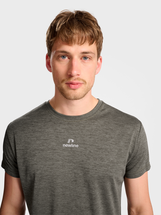 nwlPACE MELANGE TEE, 1166, model