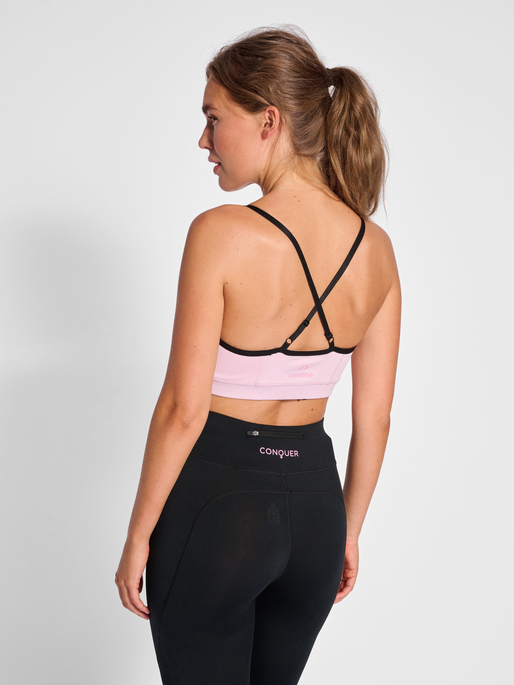 nwlSB BRA TOP WO, PINK LADY, model